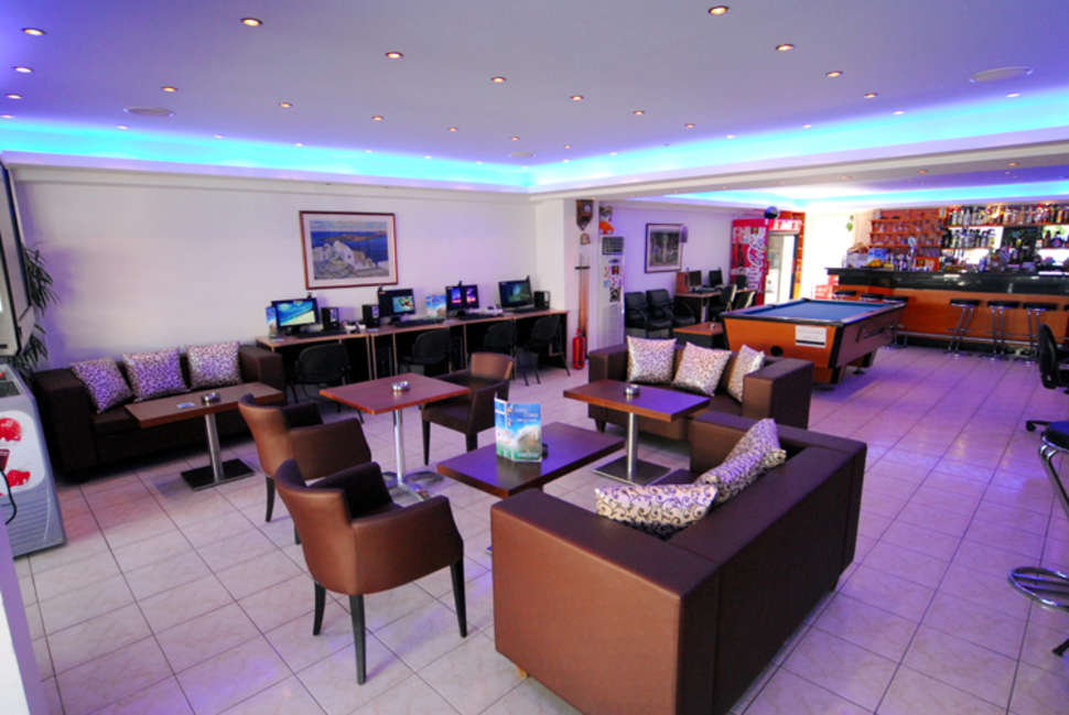 Een foto van het interieur van Acropolis Appartementen