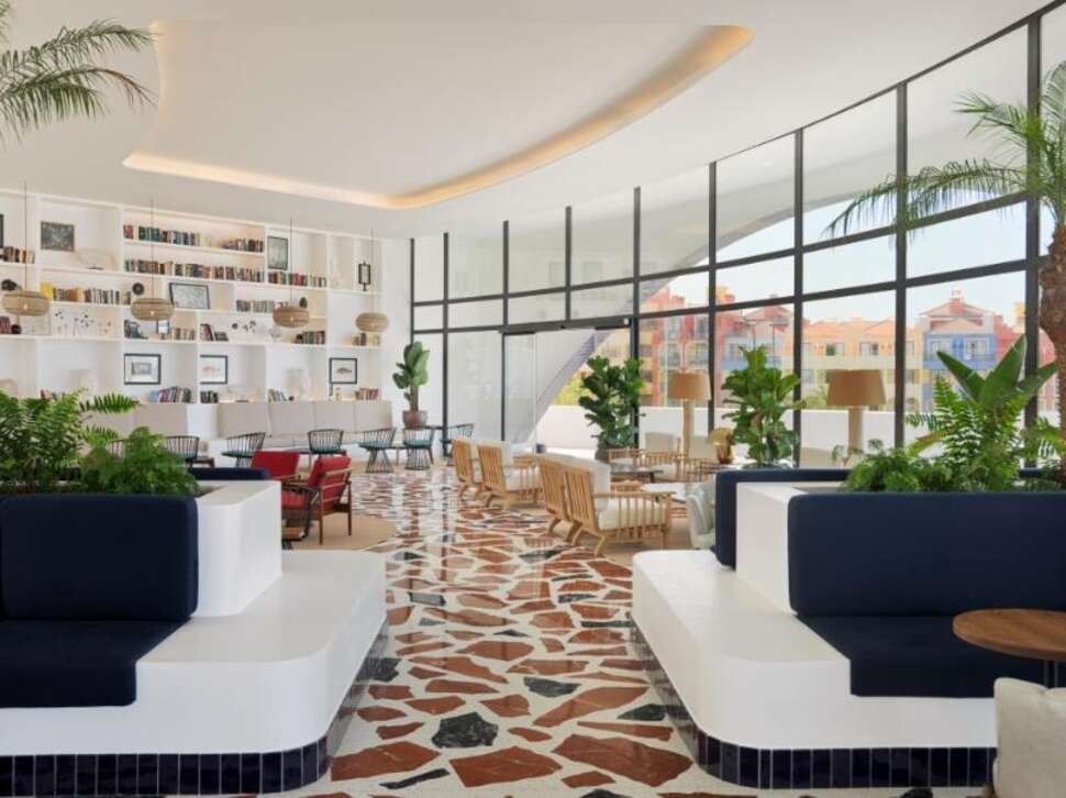 Een foto van het interieur van H10 Atlantic Sunset