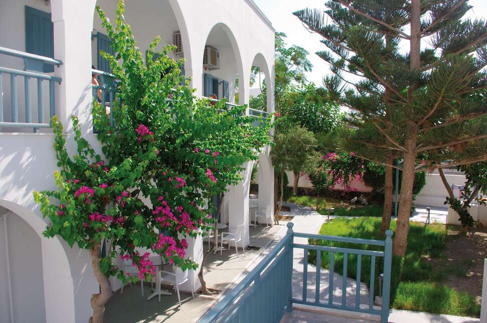 Een foto van de buitenkant van Iris Boutique Hotel