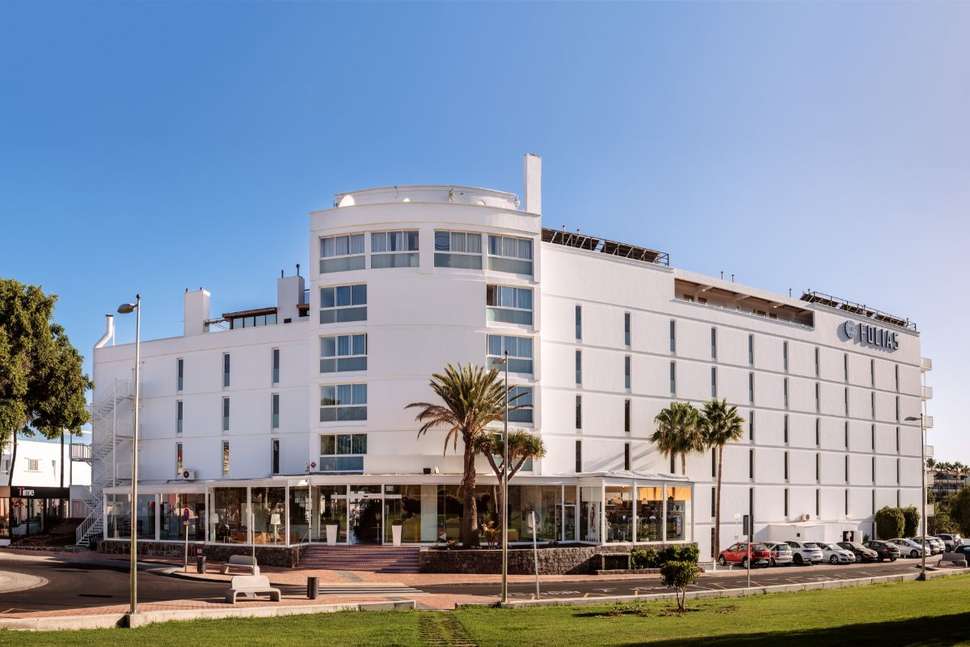 Een foto van de buitenkant van Hotel New Folias