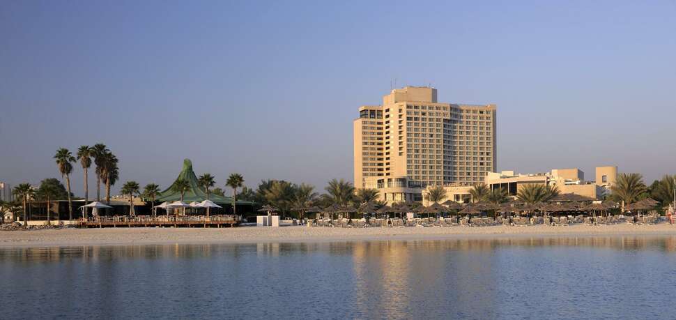 Een foto van de buitenkant van InterContinental Abu Dhabi