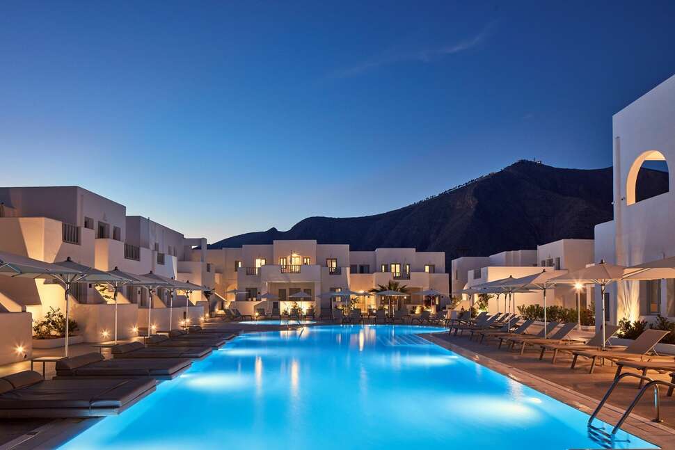 Een foto van het zwembad bij Aqua Blue Hotel