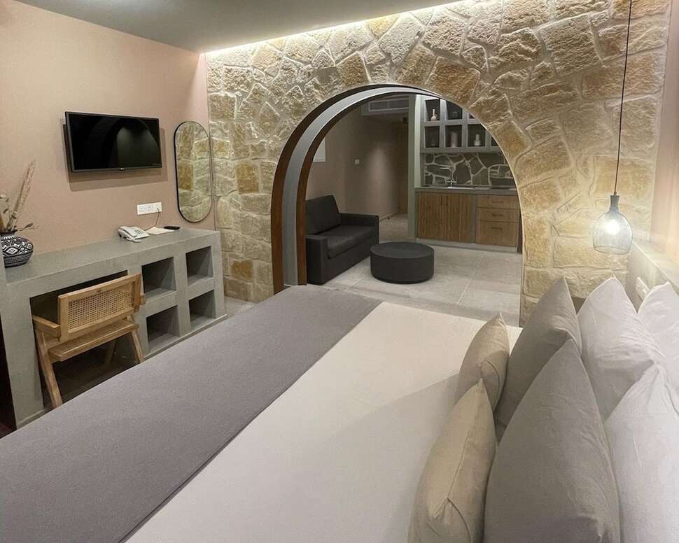 Een foto van Vrachia Beach Hotel & Suites