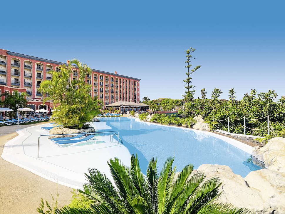 Een foto van het zwembad bij Hotel Las Aguilas Tenerife Affiliated by Melia