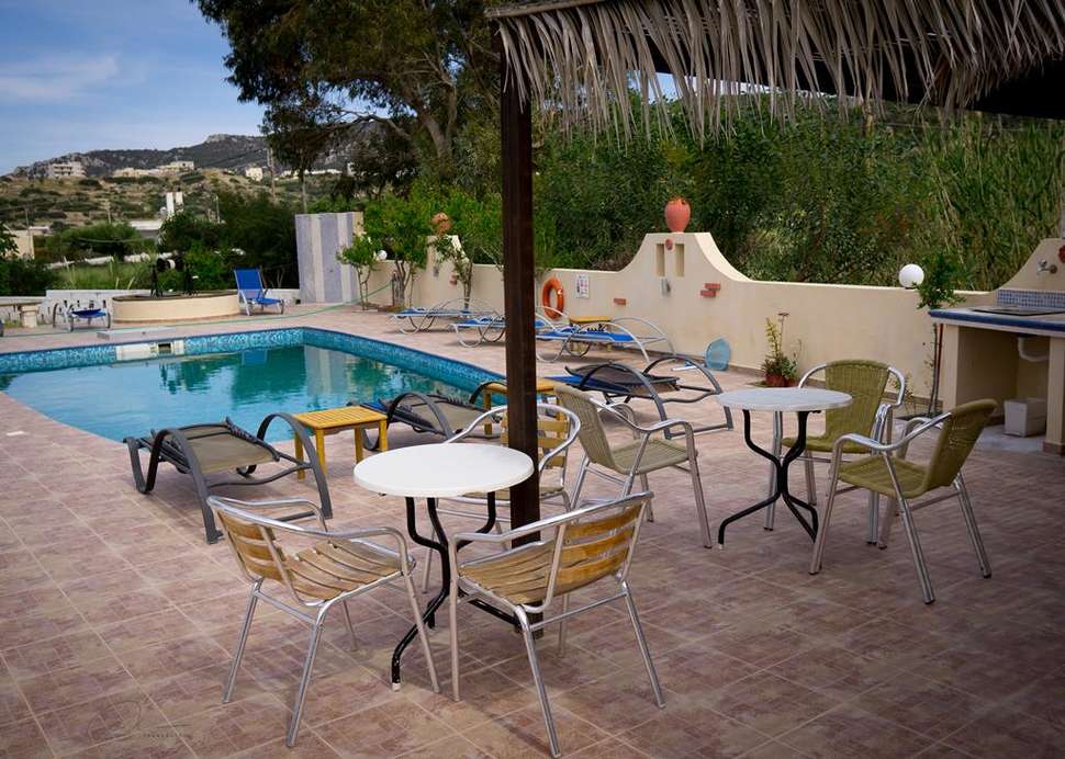Een foto van het terras bij Garden Villa