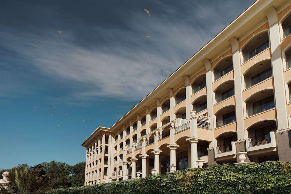 Een foto van Astor Garden Hotel