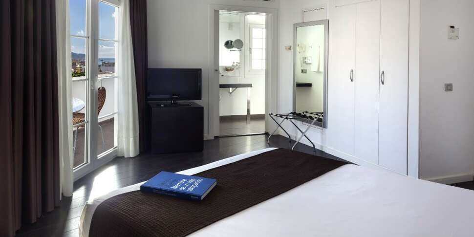 Ein Foto Barcelo Santa Cruz Contemporaneo