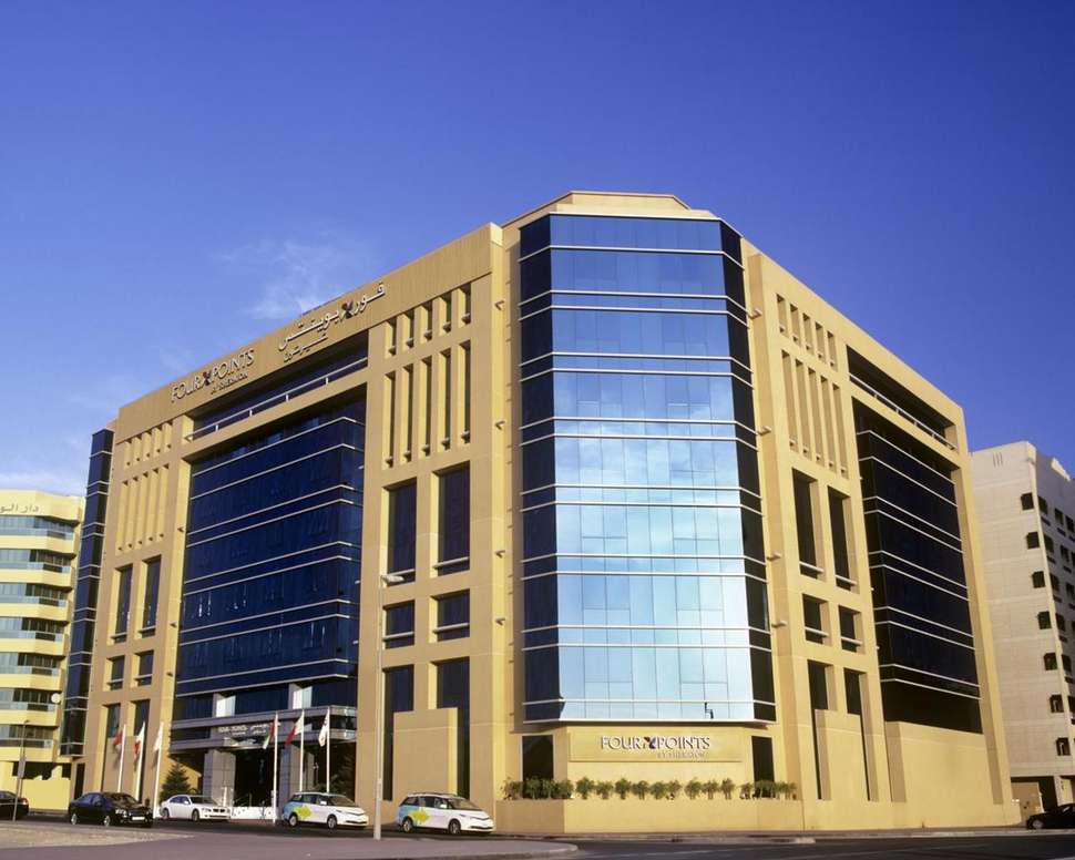 Ein Foto von der Außenansicht des Four Points by Sheraton Bur Dubai
