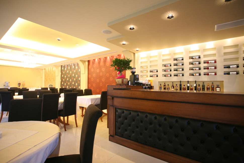 Ein Foto Tesoro Hotel Nikiana