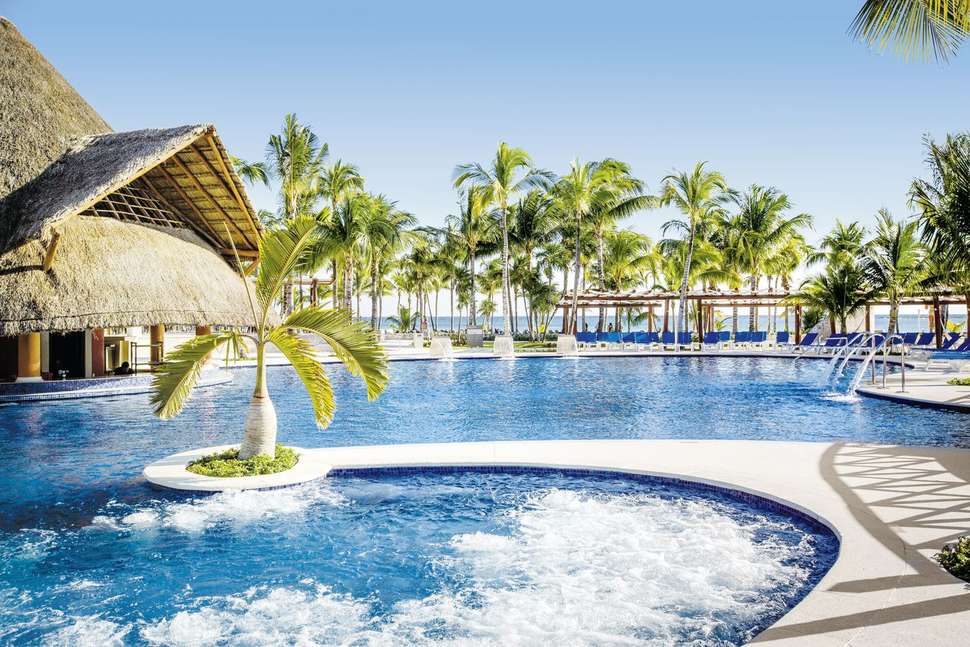 Ein Foto Barcelo Maya Tropical & Colonial
