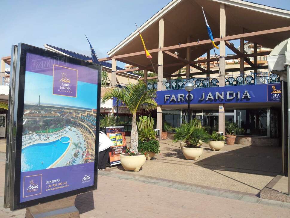 Een foto van de buitenkant van MUR Hotel Faro Jandia