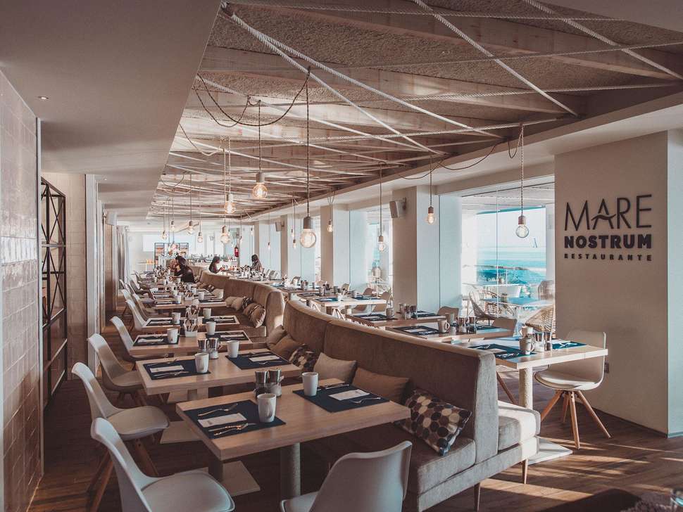 Ein Foto von den Einrichtungen im Amare Beach Hotel Ibiza