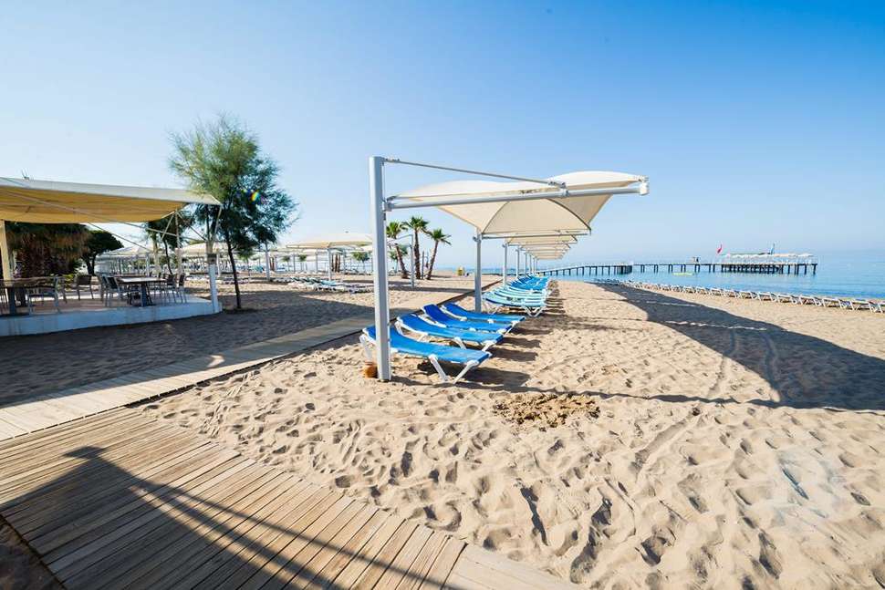 Een foto van het strand bij Robinson Club Pamfilya