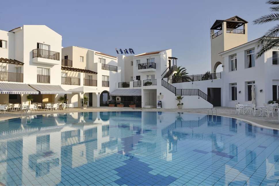 Ein Foto vom Pool im Akti Beach Village Resort