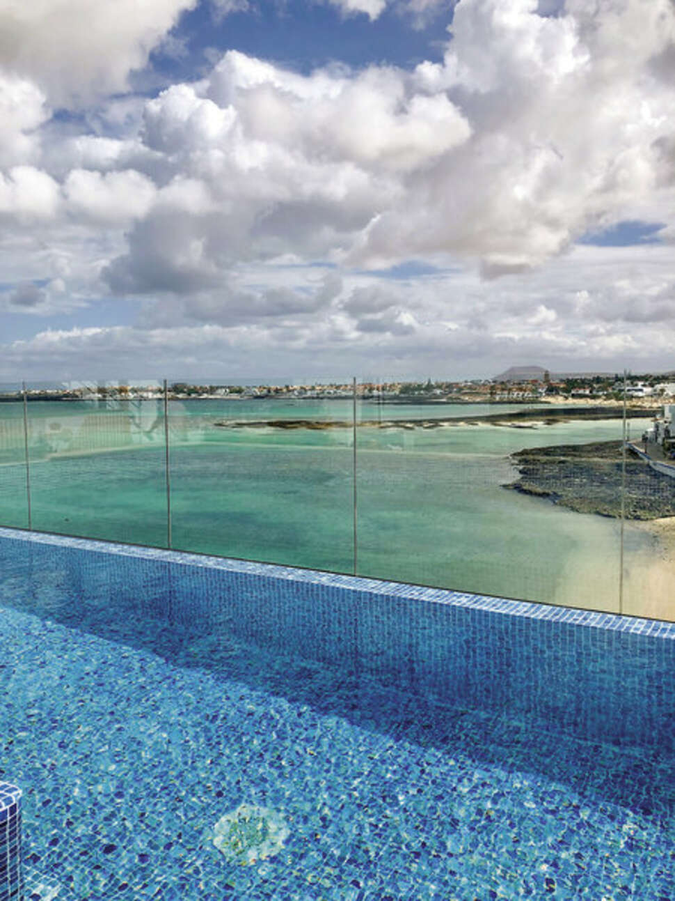 Een foto van het zwembad bij La Marquesina Hotel Boutique
