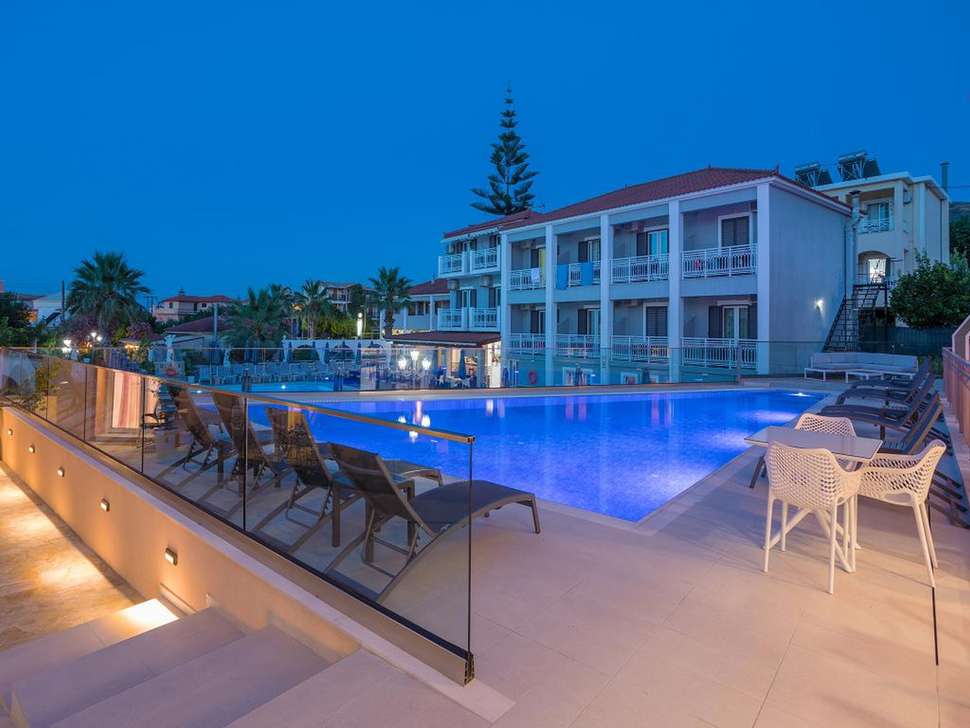 Een foto van het zwembad bij Mary Elen Boutique Hotel