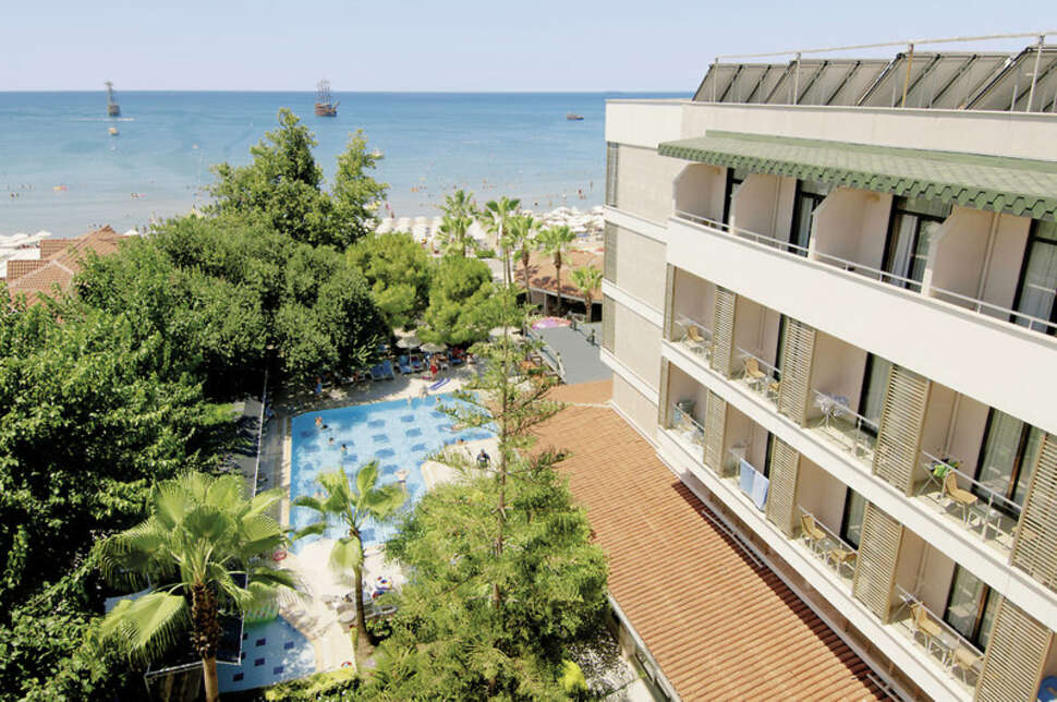 Een foto van een overzicht van Trendy Side Beach