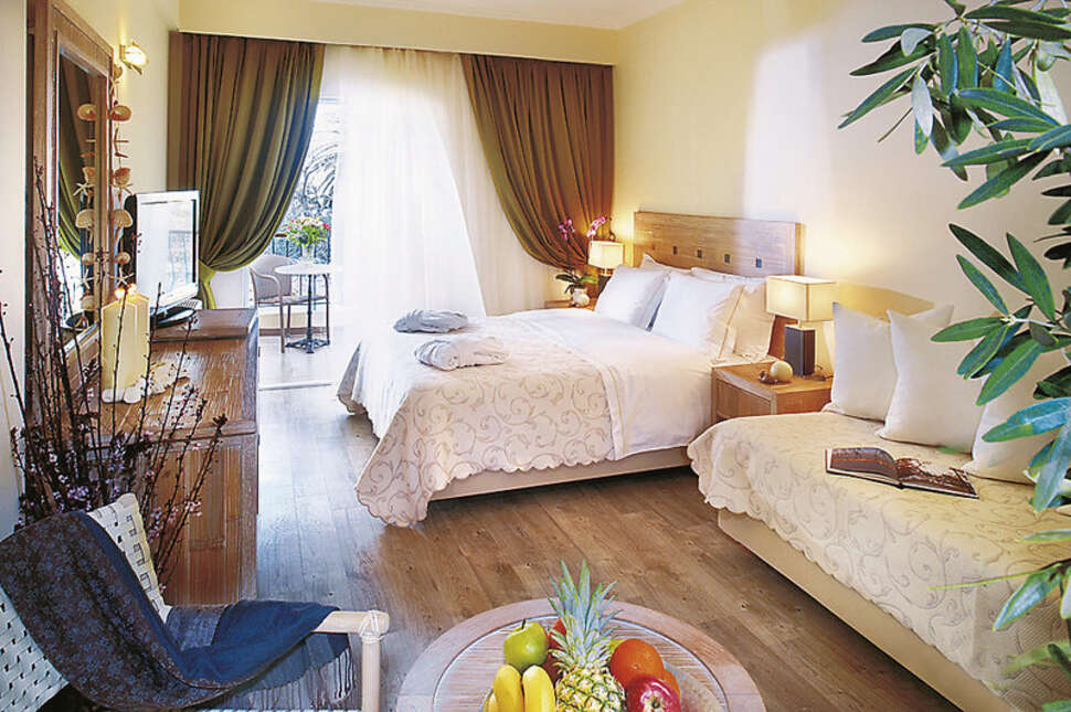 Een foto van Portes Beach Hotel
