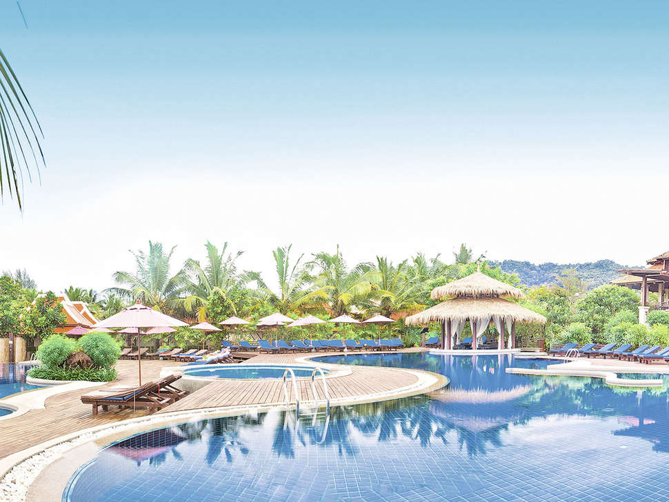 Een foto van het zwembad bij Khao Lak Laguna Resort
