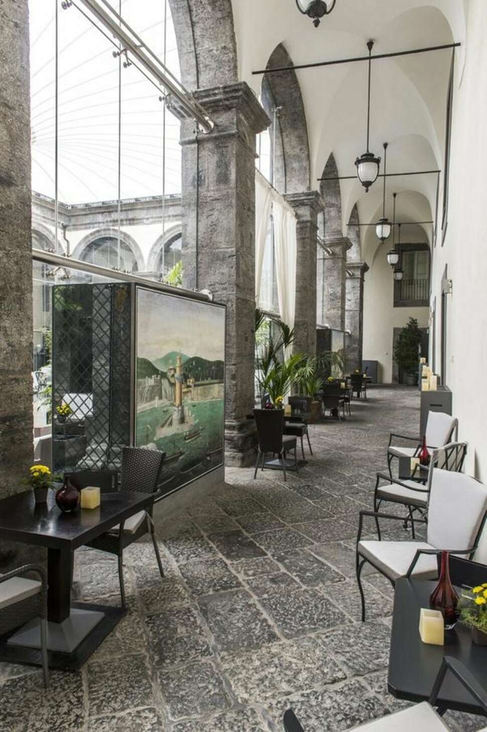 Een foto van Palazzo Caracciolo Napoli