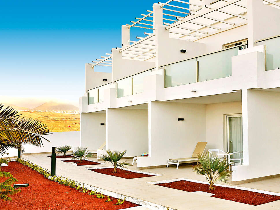 Een foto van de buitenkant van Sentido Aequora Lanzarote Suites