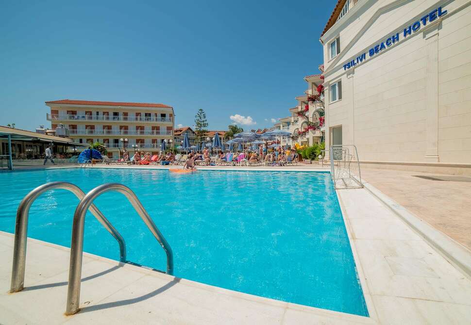 Een foto van het zwembad bij Tsilivi Beach Hotel & Suites