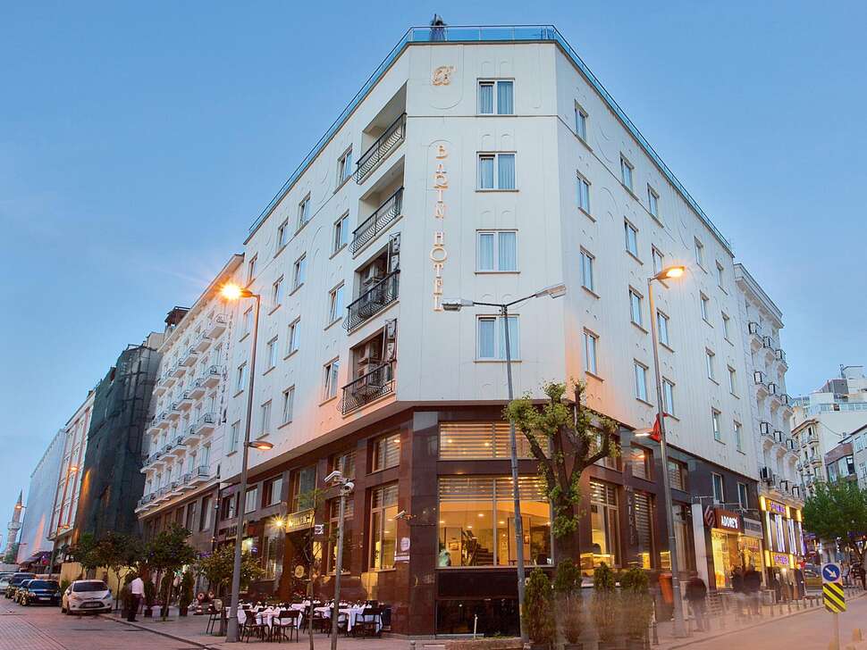 Een foto van de buitenkant van Barin Hotel