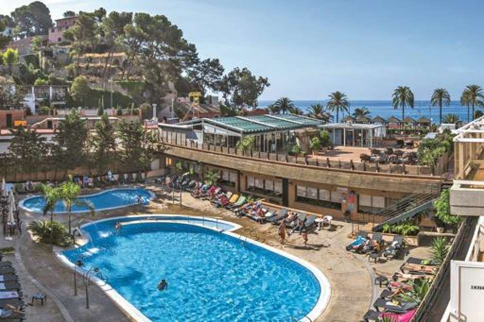 Een foto van het zwembad bij Hotel Rosamar & Spa