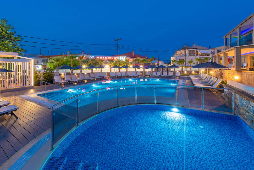 Een foto van het zwembad bij Dionysos Hotel & Studios
