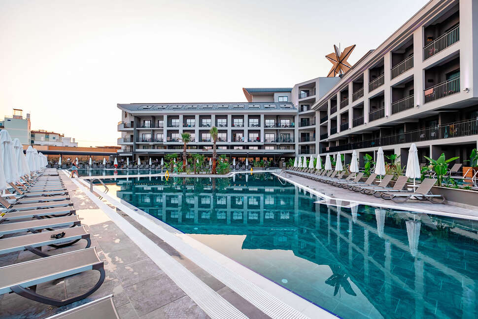 Een foto van het zwembad bij Hotel The X Belek