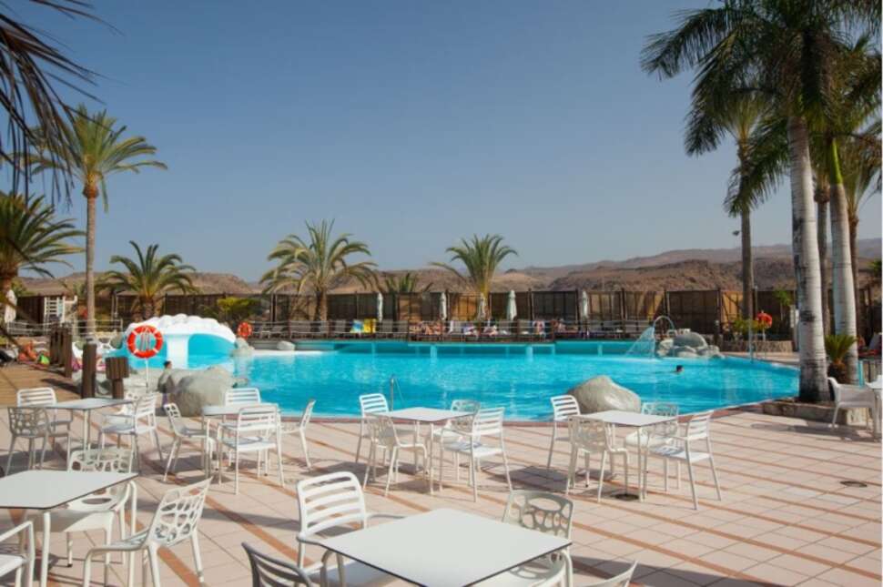 Een foto van het zwembad bij Abora Continental by Lopesan Hotels