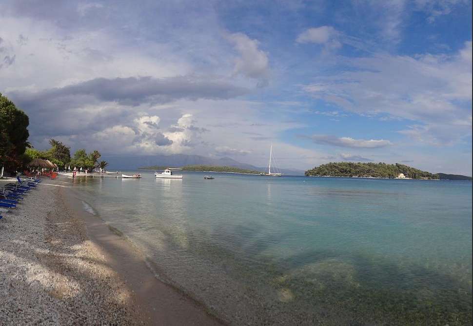 Ein Foto vom Strand beim Hotel Avra Beach