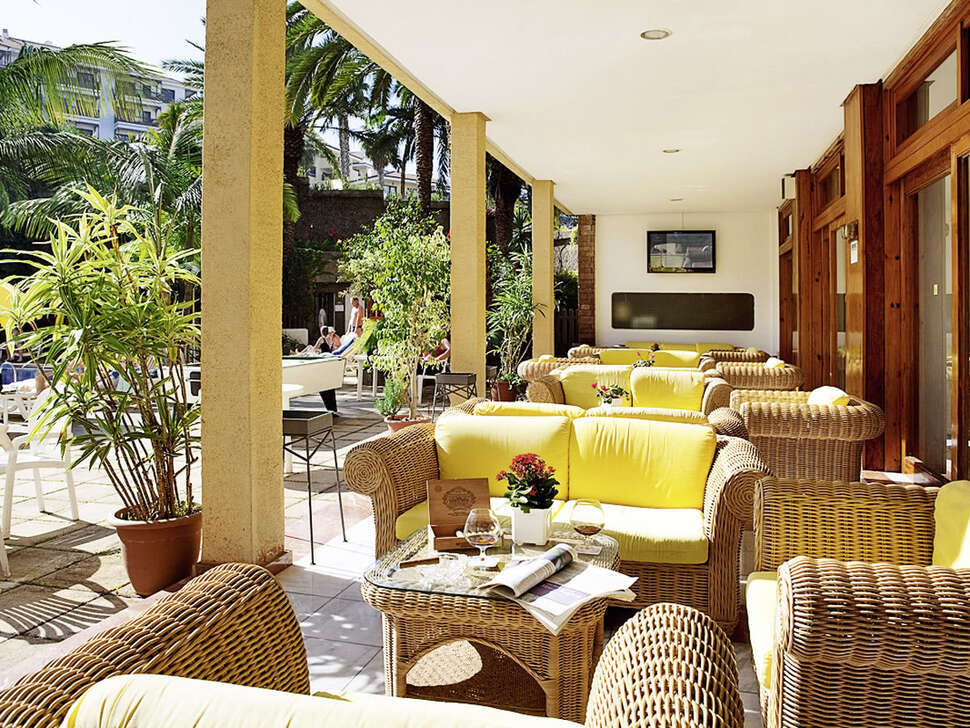 Een foto van het terras bij Fergus Puerto de la Cruz