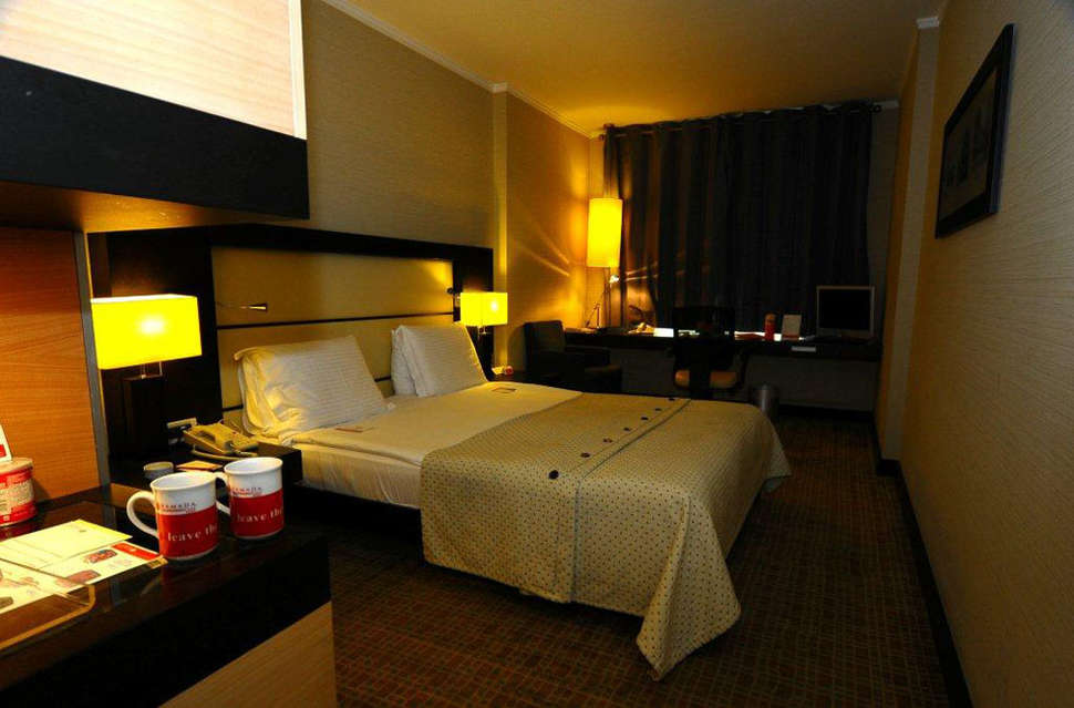 Ein Foto Ramada Plaza By Wyndham İstanbul City Center