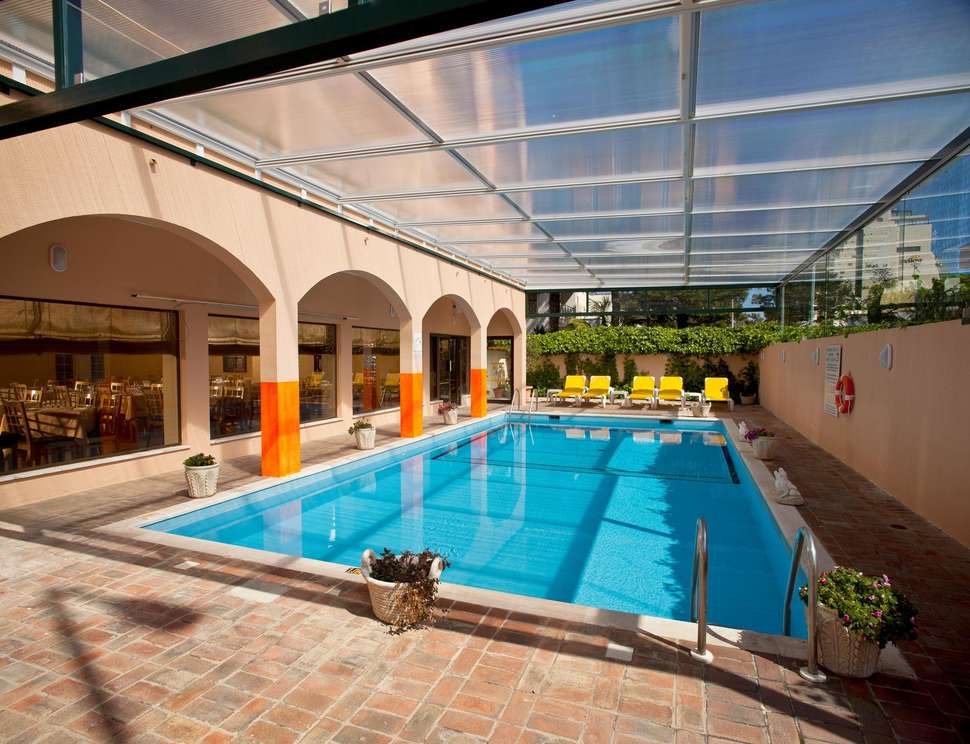 Een foto van het zwembad bij Casablanca Inn Boutique Hotel