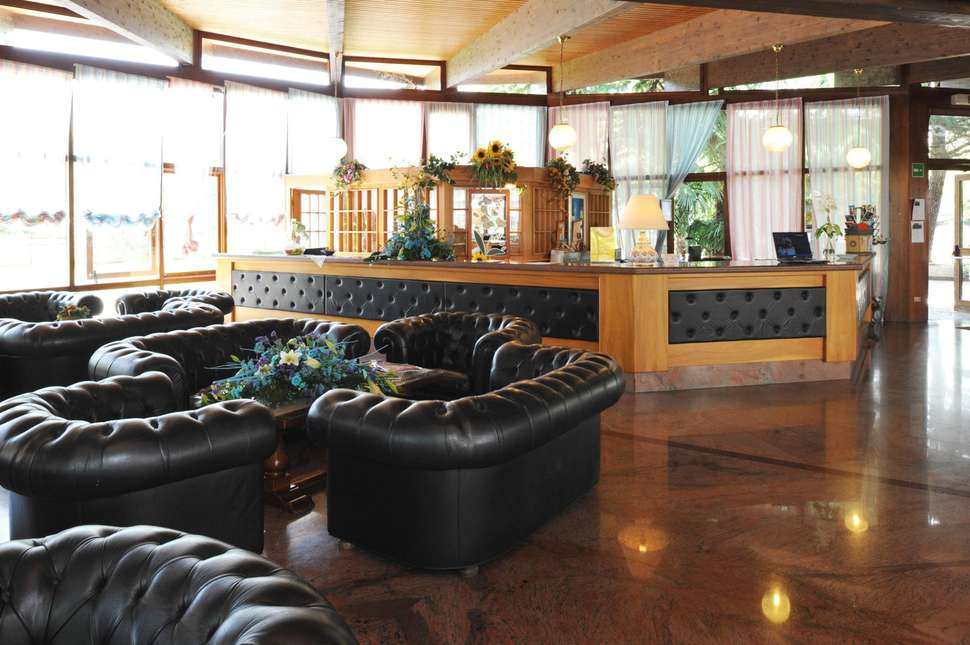 Ein Foto Hotel Palme Royal & Suite