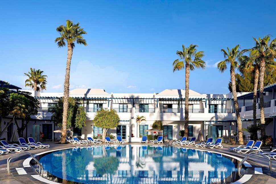 Een foto van het zwembad bij THB Tropical Island