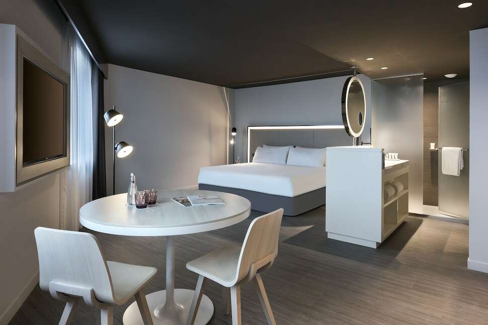 Ein Foto Innside by Melia Paris Charles de Gaulle Airport