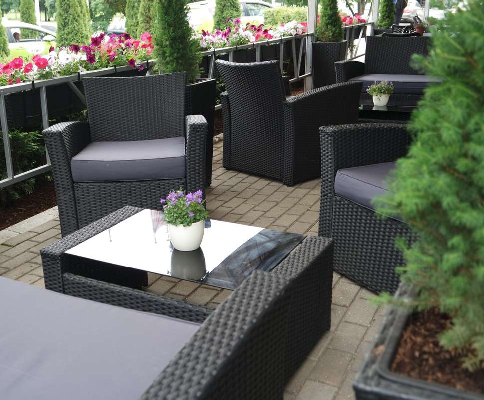 Een foto van het terras bij Bellevue Park Hotel