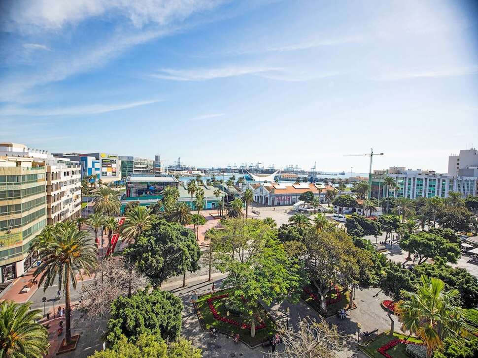 Een foto van de buitenkant van Miami Appartementen Santa Catalina