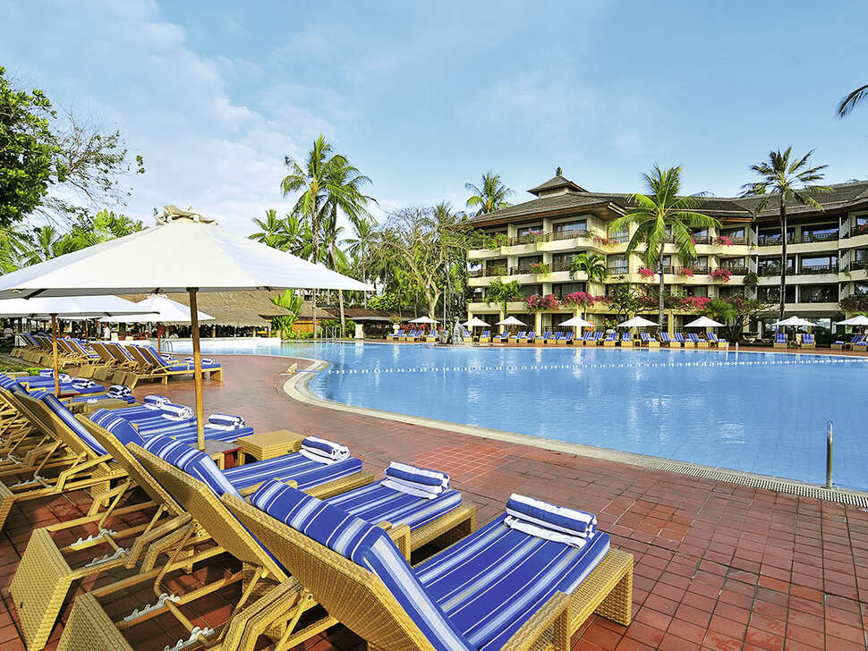 Een foto van het zwembad bij Prama Sanur Beach Bali