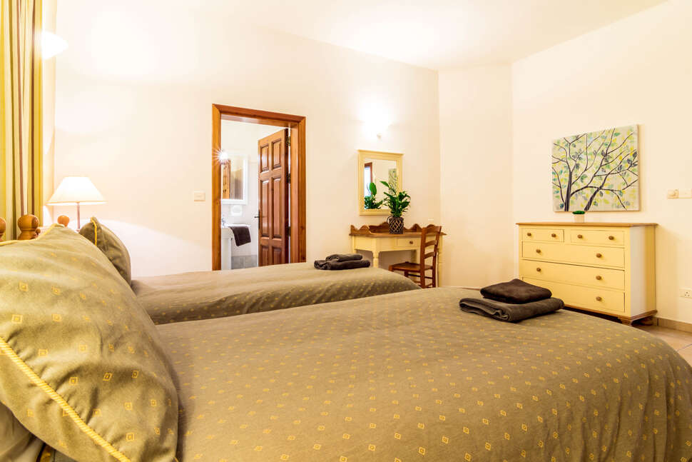 Ein Foto Ta Frenc Apartments
