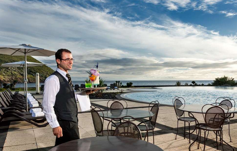 Een foto van de faciliteiten bij Terceira Mar Hotel