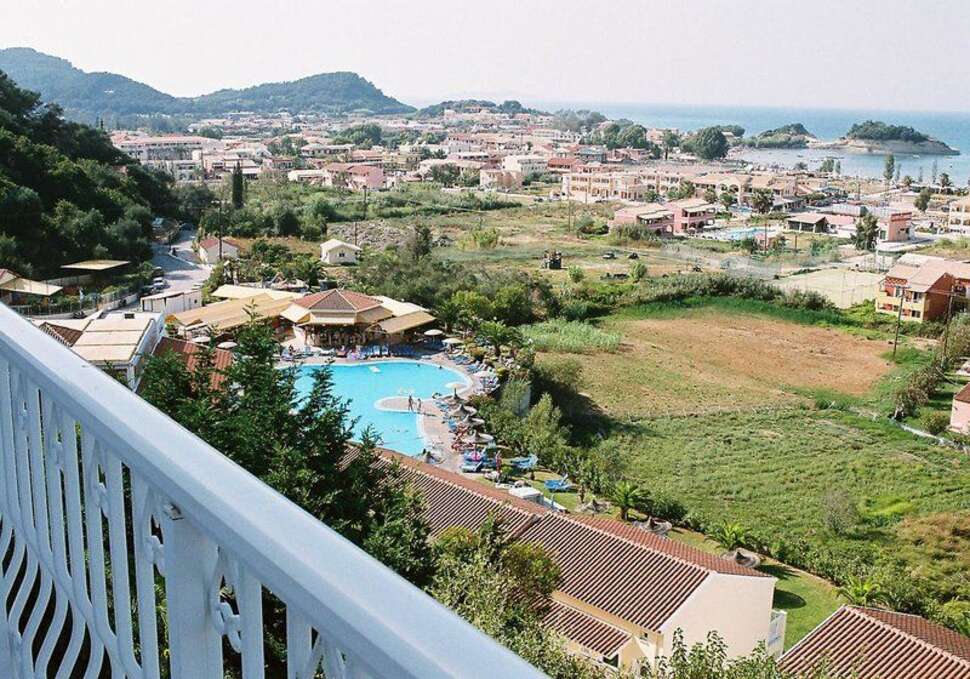 Ein Foto vom Pool im Panorama Sidari Hotel