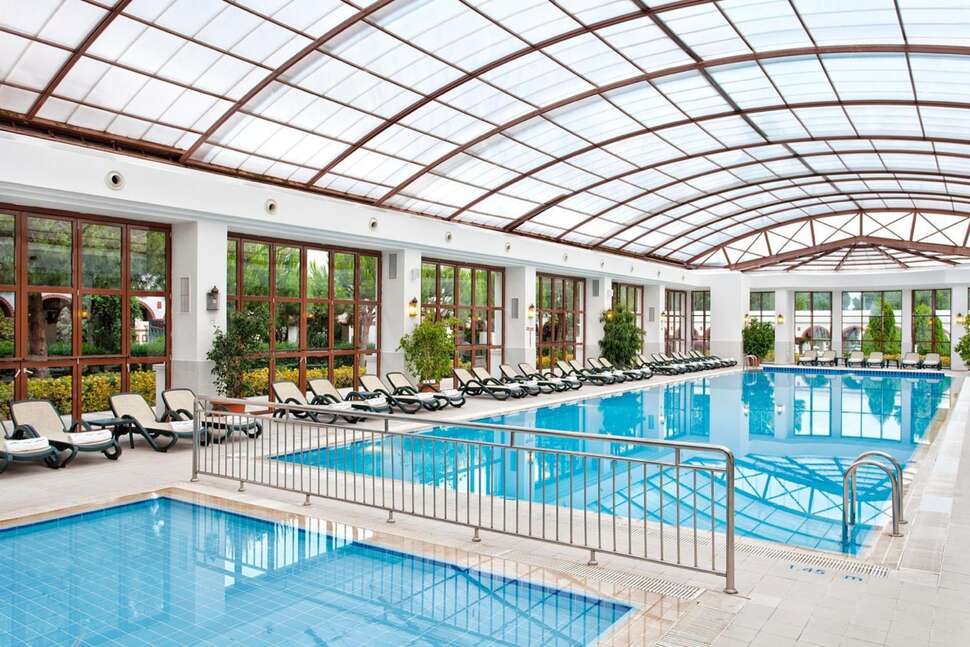 Een foto van het zwembad bij Asteria Kremlin Palace Hotel