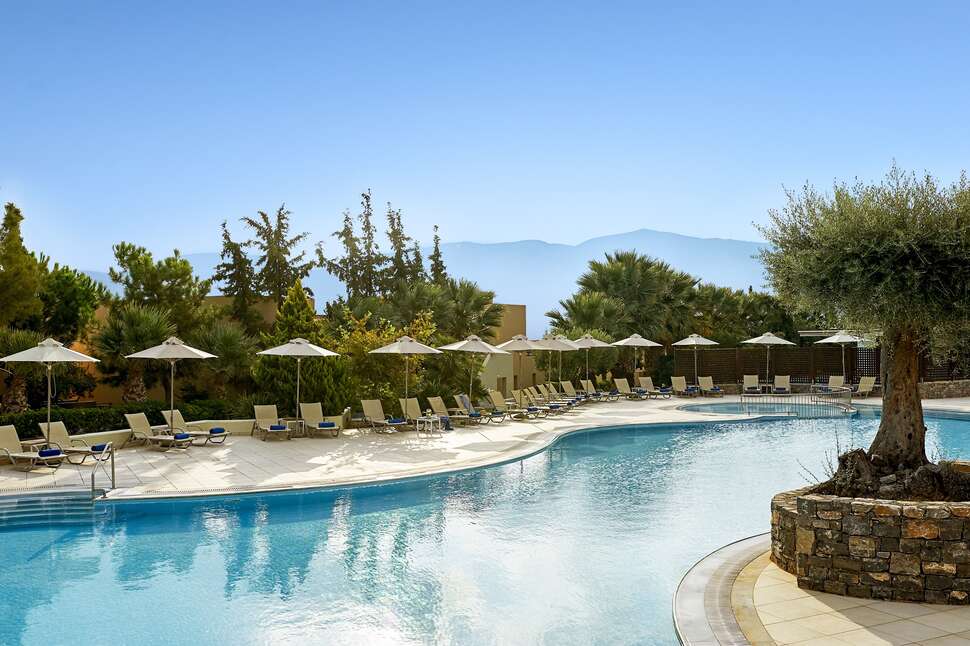 Ein Foto vom Pool im Village Heights Resort