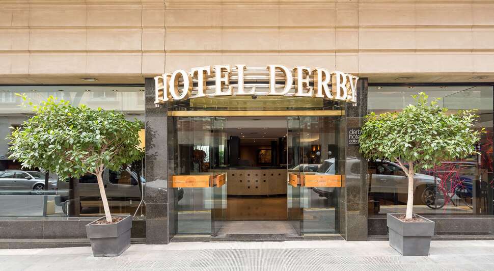 Ein Foto von der Außenansicht des Derby Hotel Barcelona