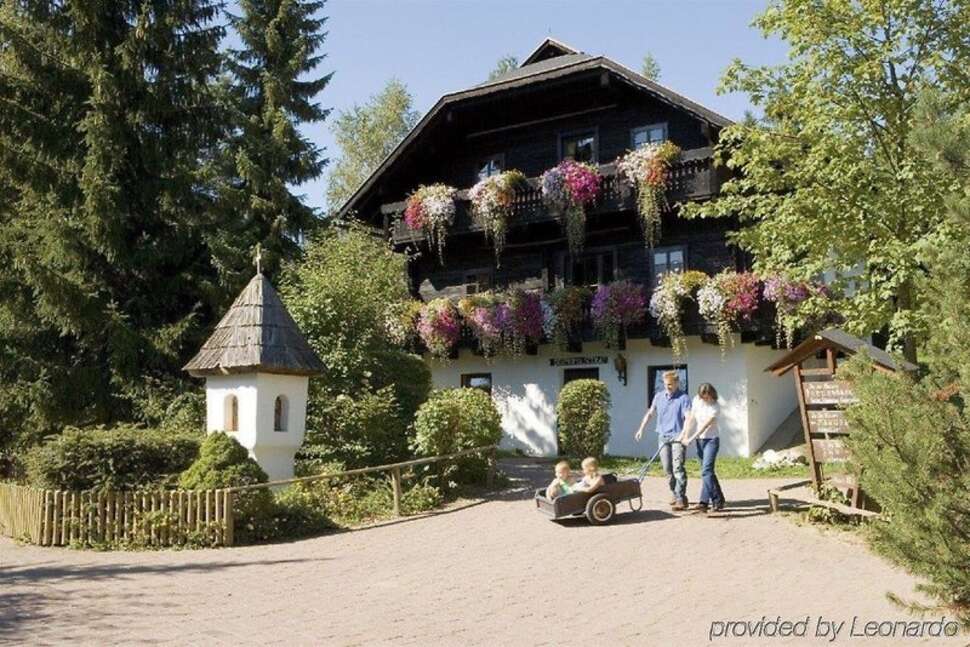 Een foto van de buitenkant van Vakantiepark Naturelhotel Schönleitn