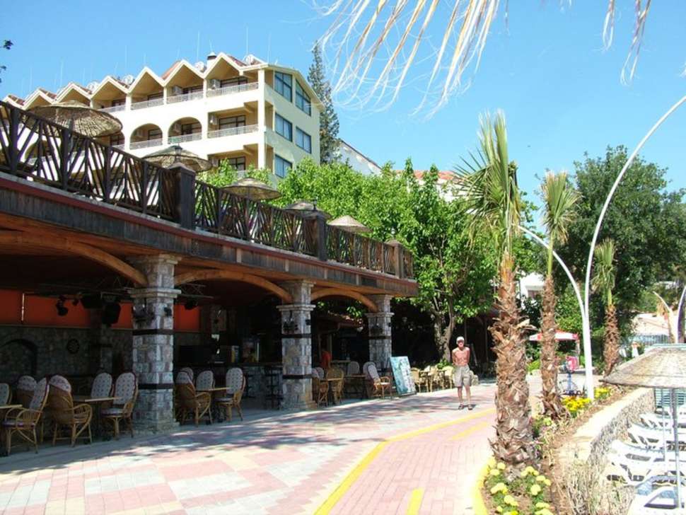 Een foto van de faciliteiten bij Gölmar Beach Hotel