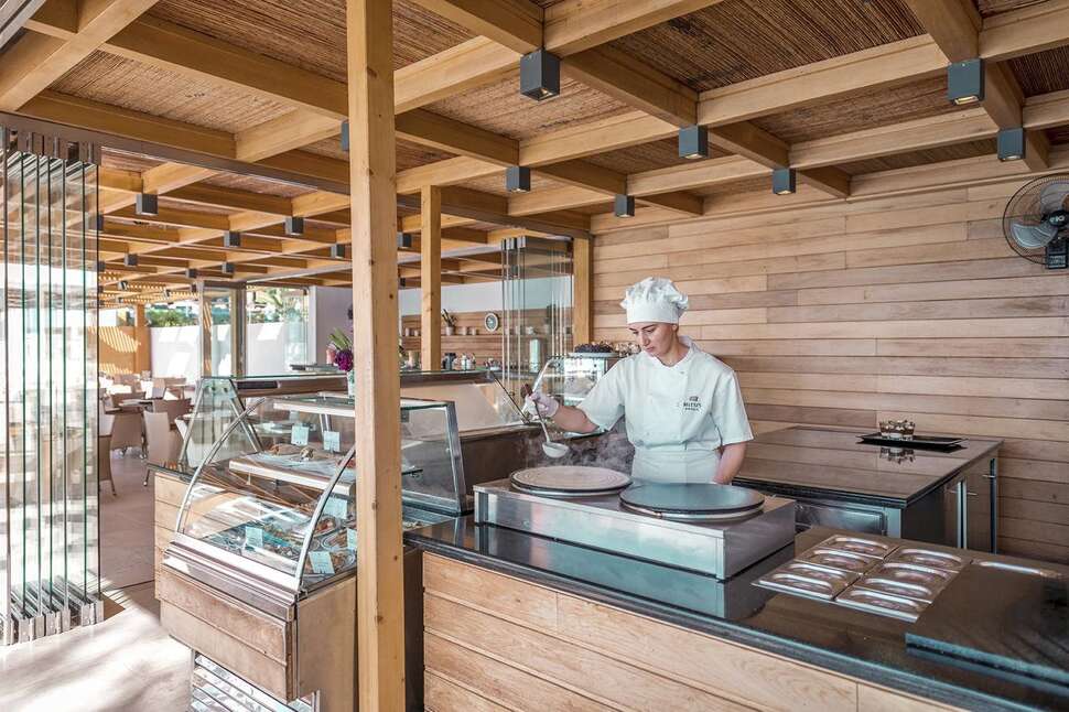 Ein Foto von den Einrichtungen im Mitsis Faliraki Beach Hotel & Spa